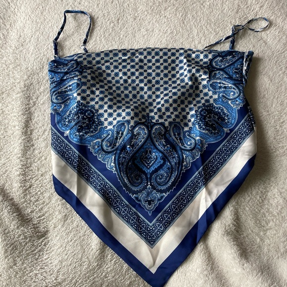 Crop top - Picture 1 of 2